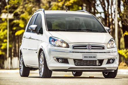 08-fev-14---Fiat-Idea-Subli