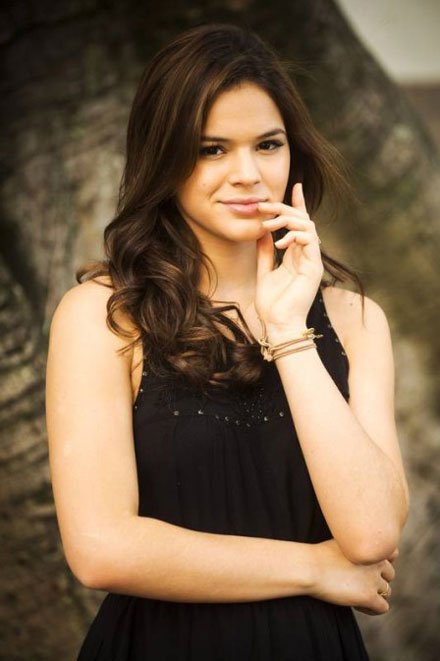 Bruna-Marquezine