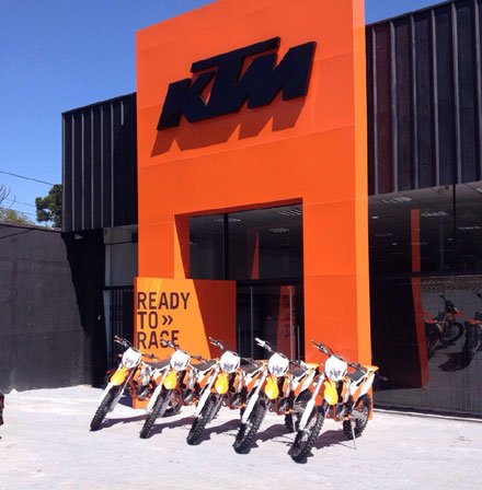 24-abr-15---KTM-inaugura-re