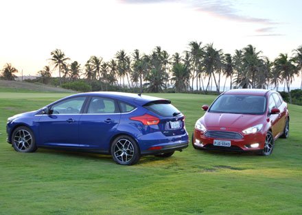 Novo-Focus-2016-Titanium---