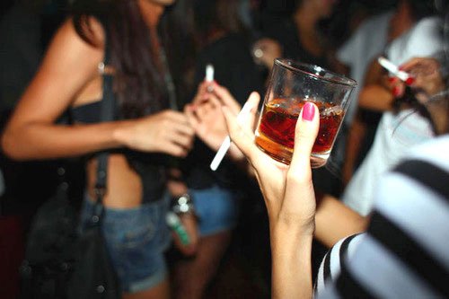 Alcool-e-Cigarro-BrunaTessa