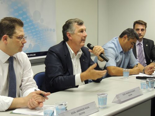 MESA_DEBATE_IMPRENSA