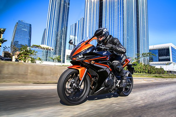 23-set-16-nova-honda-cnr-500r-1