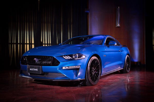 02-dez-17---Ford-Mustang