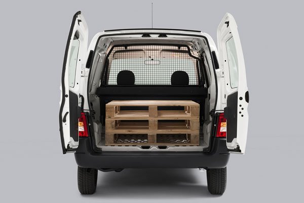 30-jul-18---Peugeot-Partner-2019---4