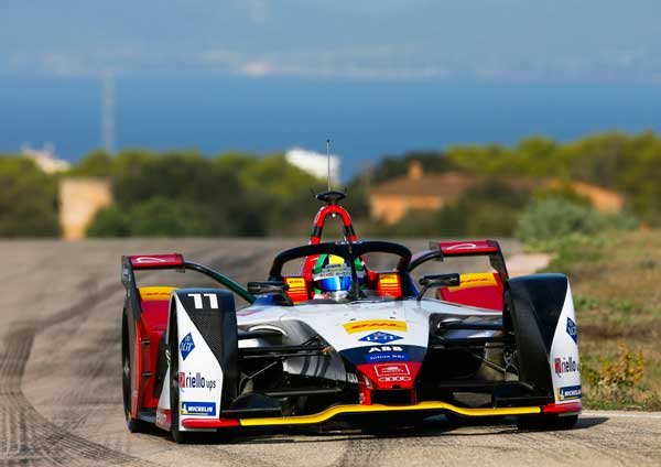 06-out-18---F-E---Audi-revela-o-e-tron-FE05---1