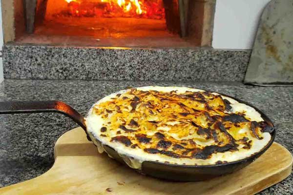 Batatas-gratinadas-ao-queijo-Gruyere---Armazem-Santo-Antonio