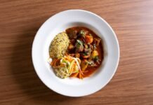 Ava Fresh Food inaugura em Curitiba com proposta de alimentação saudável, fresca e inclusiva