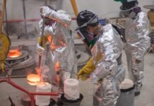 Em Curitiba, escultura em homenagem a Jaime Lerner começa a ganhar forma