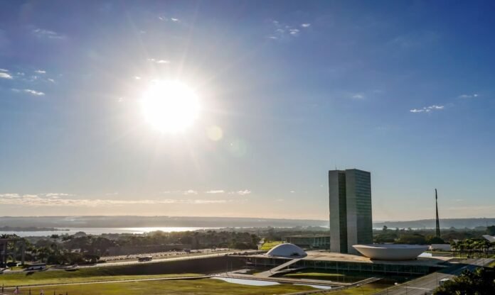 Congresso-vota-nesta-semana-fim-da-escala-6x1-1-1