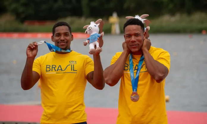 Jacky-Godmann-e-Gabriel-Nascimento-sao-prata-no-Mundial-de-Canoagem