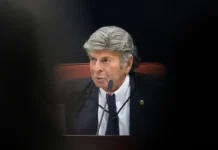Fux pede acesso a processos contra Jair Bolsonaro no STF
