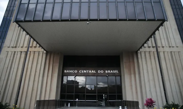 TCU-aprova-contas-do-BC-de-2025-apos-desvincular-processo-do-Master